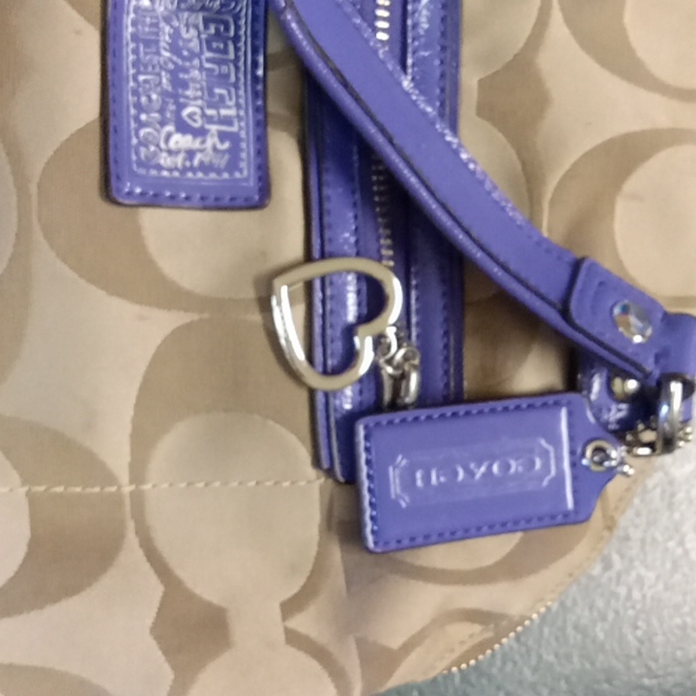 Purse - Picture 2 of 4